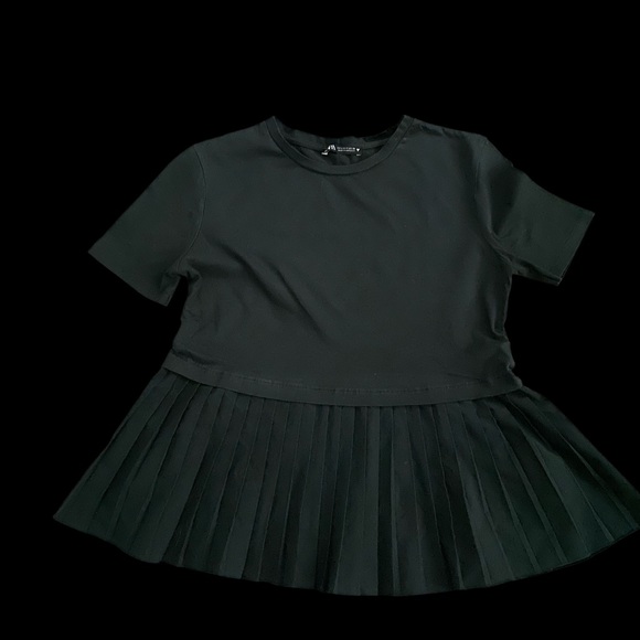 Zara Accordion Peplum Top - Picture 3 of 3